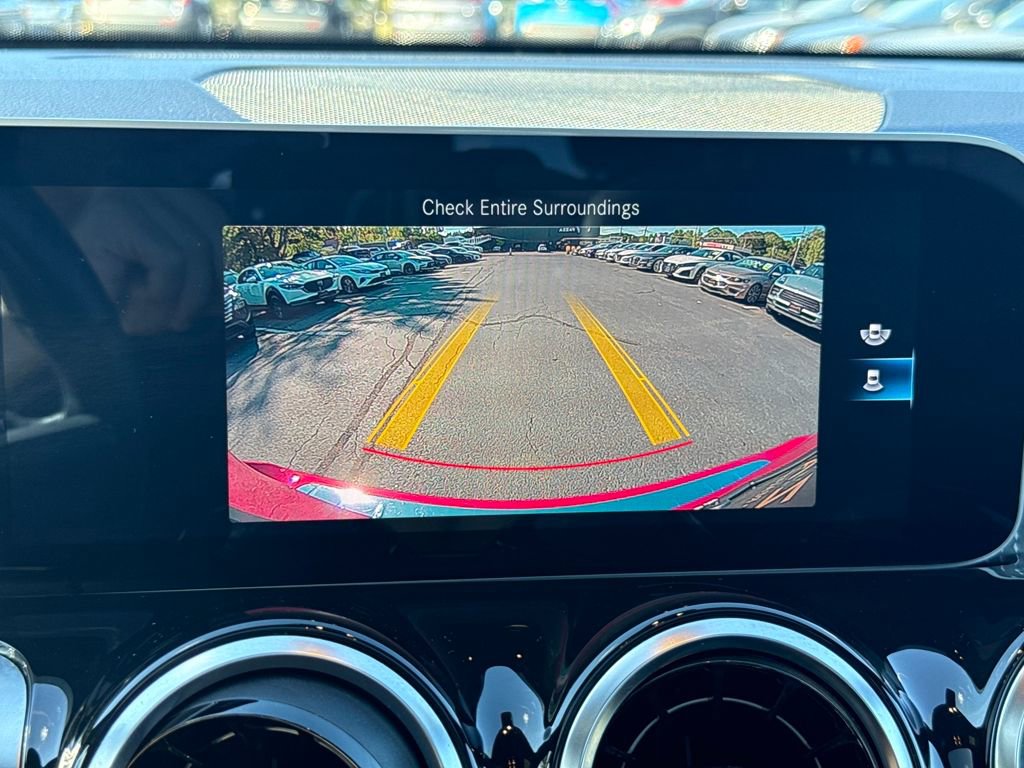 Used 2021 Mercedes-Benz GLB 250 4MATIC image 37