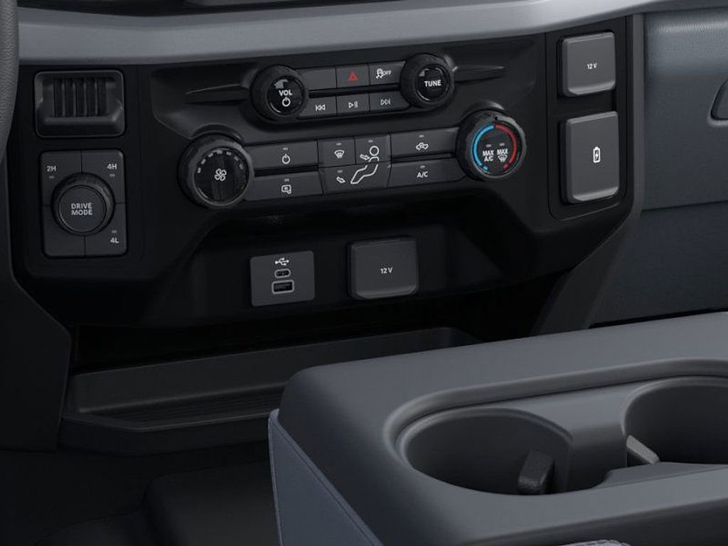New 2026 Ford F550 4x4 Supercab Super Duty image 15