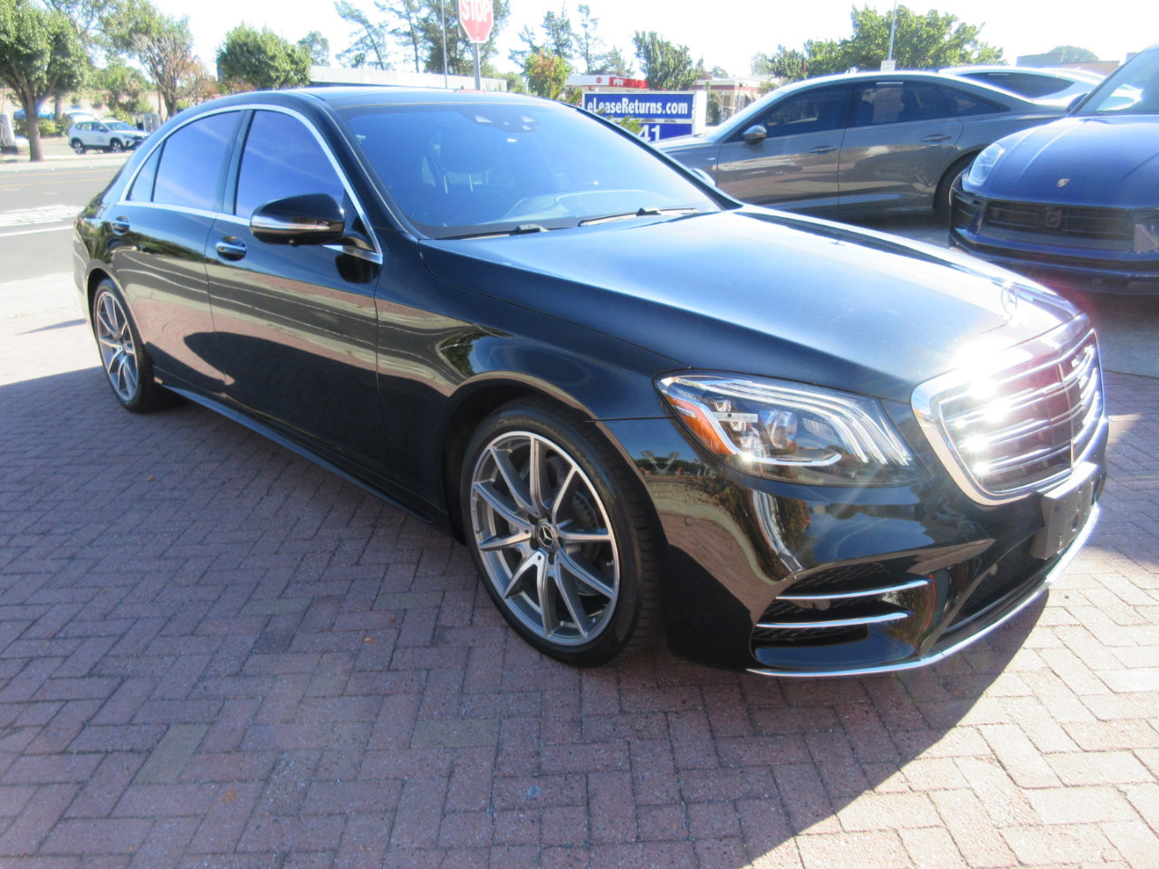 Used 2020 Mercedes-Benz S 560 Sedan w/ AMG Line Exterior image 67