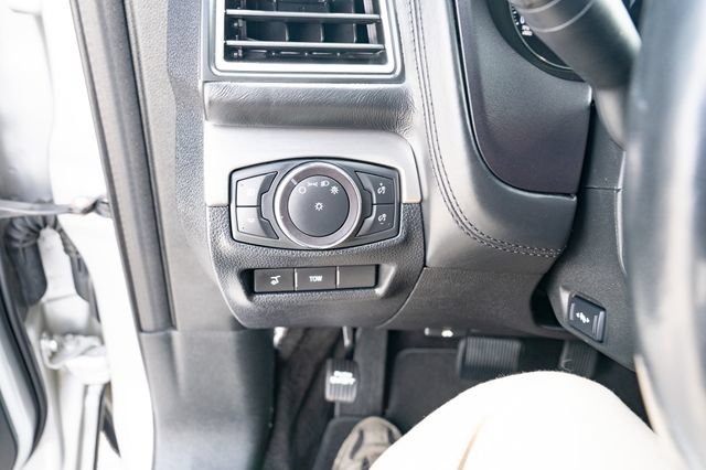 Used 2019 Ford Explorer Platinum AWD/4WD image 26
