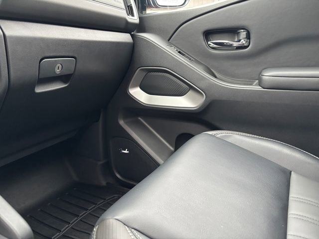 Used 2025 Nissan Frontier SL image 18