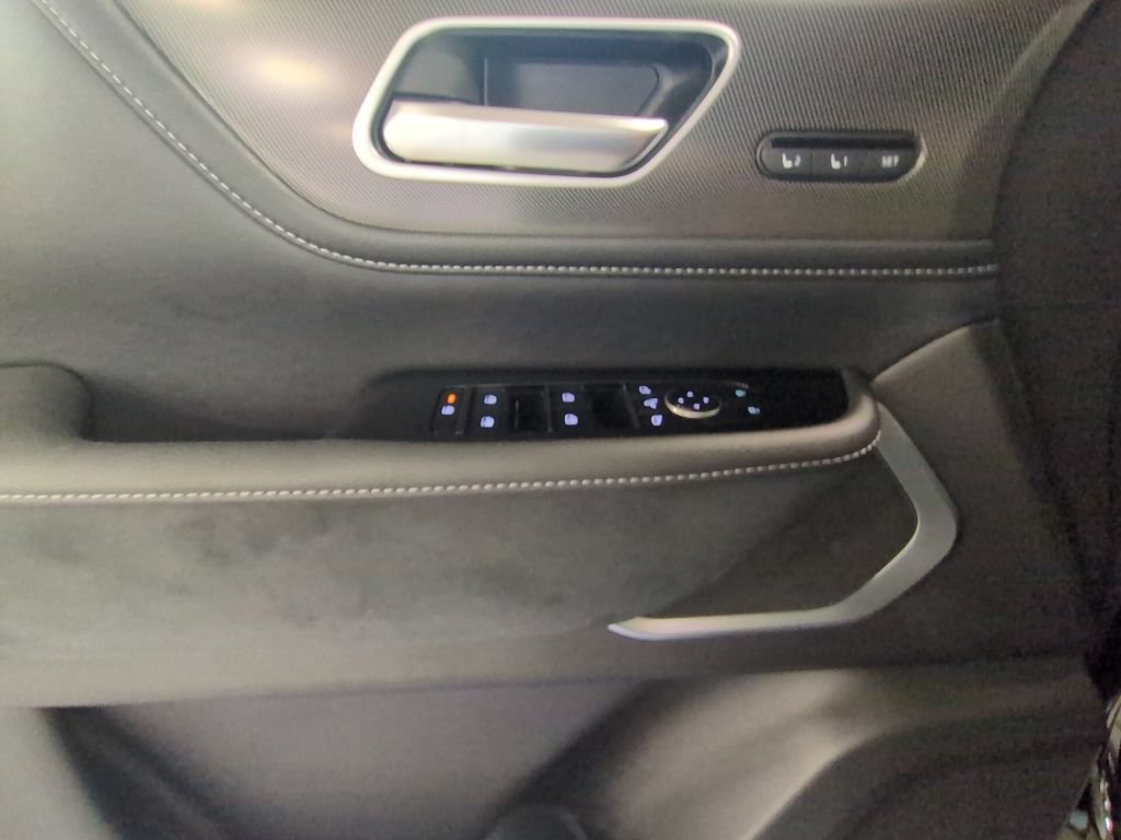 New 2027 INFINITI QX80 Luxe w/ Cargo Package RWD image 11