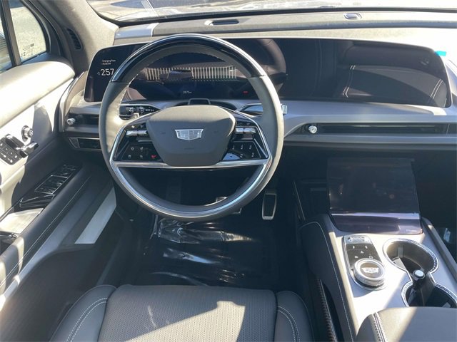 Used 2026 Cadillac Vistiq Sport image 9