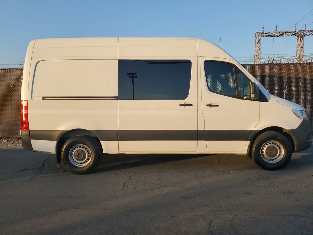 Used 2023 Mercedes-Benz Sprinter 2500 image 2