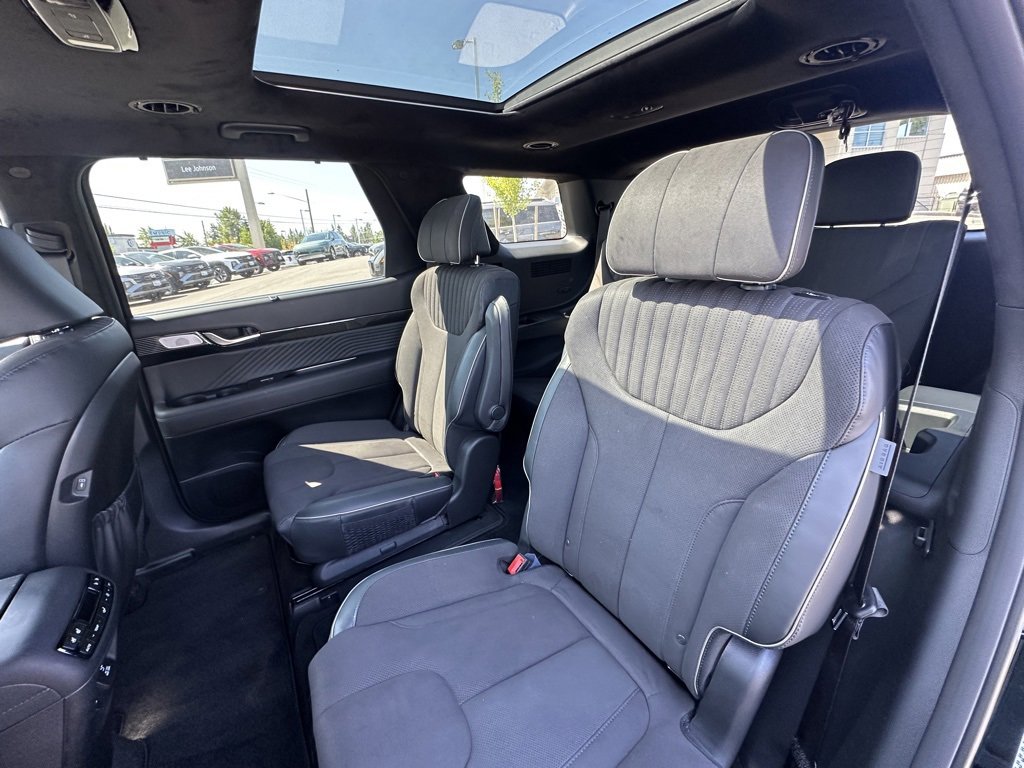 Certified 2025 Hyundai Palisade Calligraphy image 25