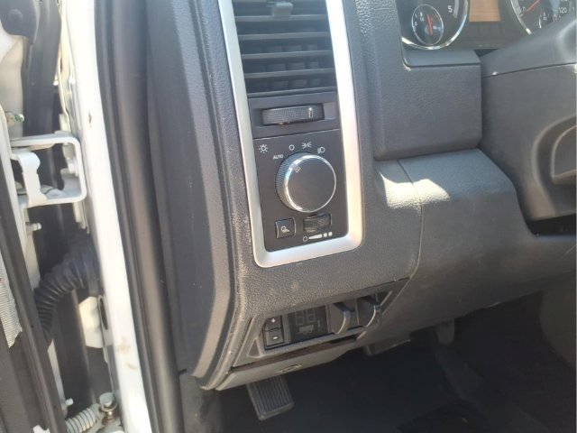 Used 2011 RAM 2500 SLT w/ Cold Weather Group AWD/4WD image 17