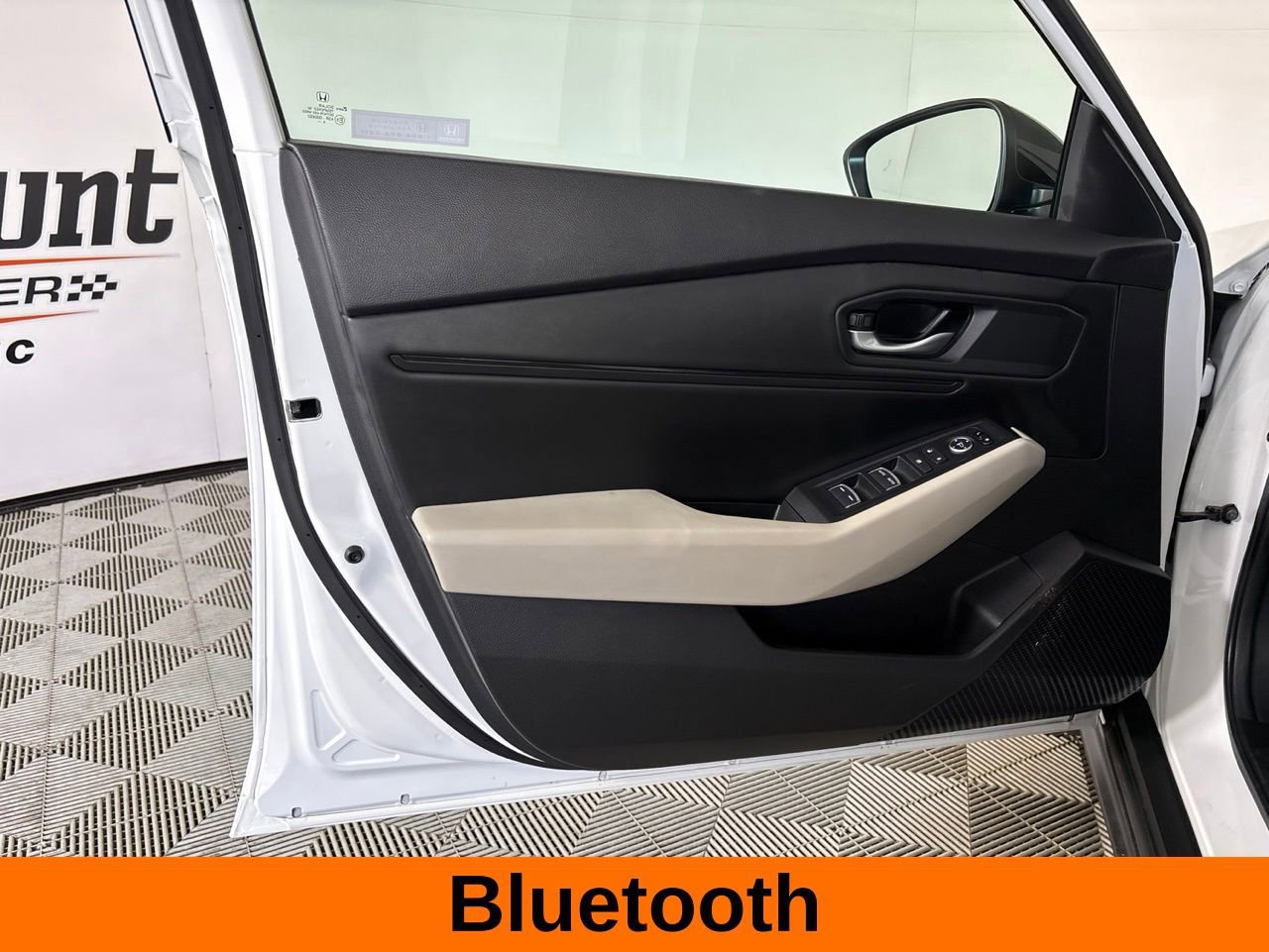 Used 2025 Honda Accord SE image 9