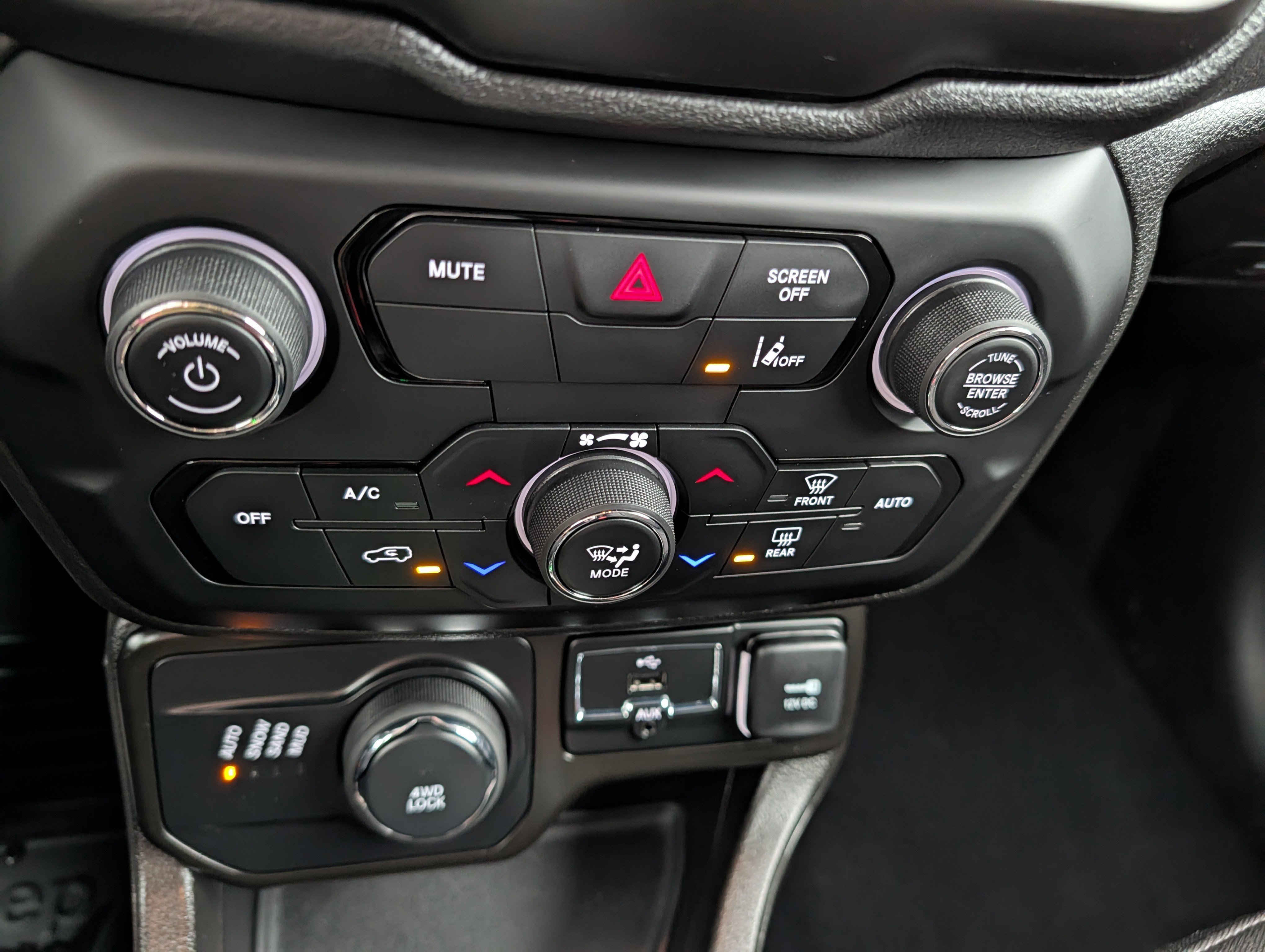 Used 2021 Jeep Renegade Latitude w/ Convenience Group image 30