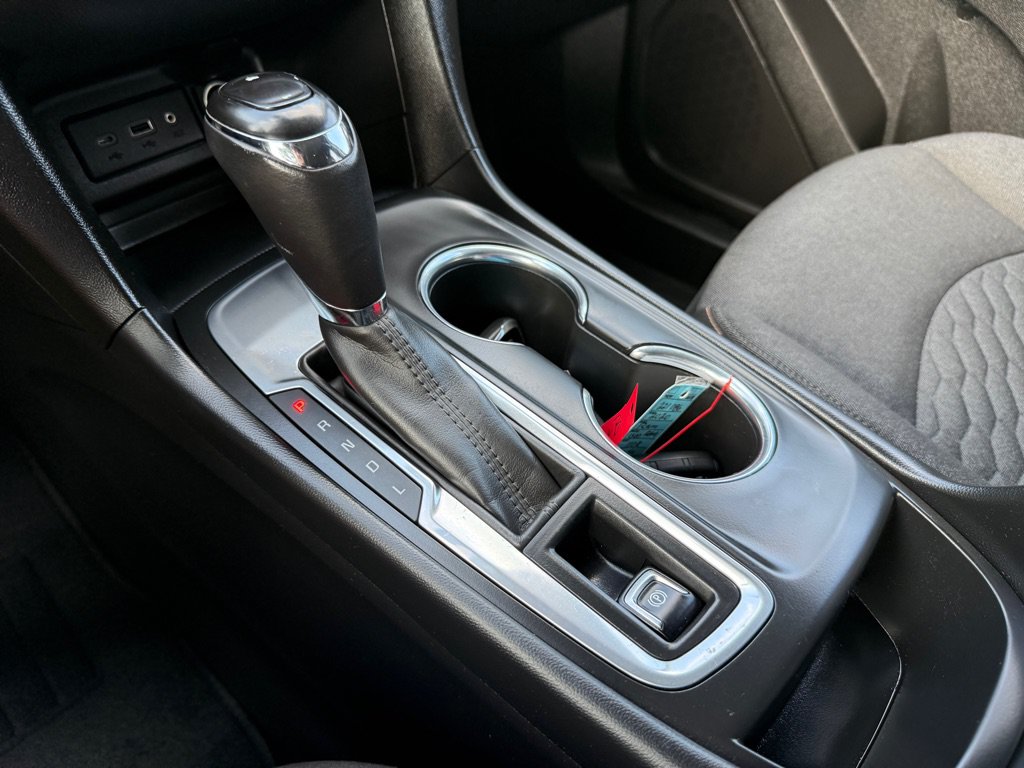 Used 2019 Chevrolet Equinox LT FWD image 28