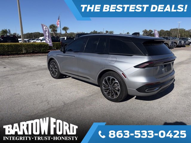 Used 2025 Lincoln Nautilus Reserve image 7