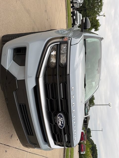 New 2027 Ford Expedition Max Platinum w/ Driver's Package AWD/4WD image 14