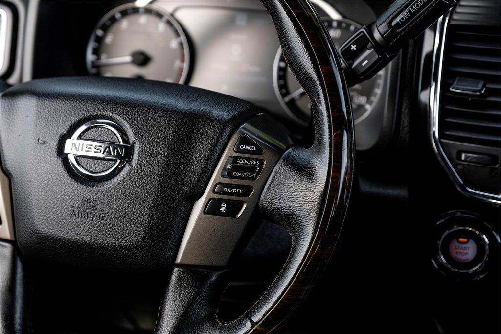 Used 2020 Nissan Titan Platinum Reserve w/ Moonroof Package image 15