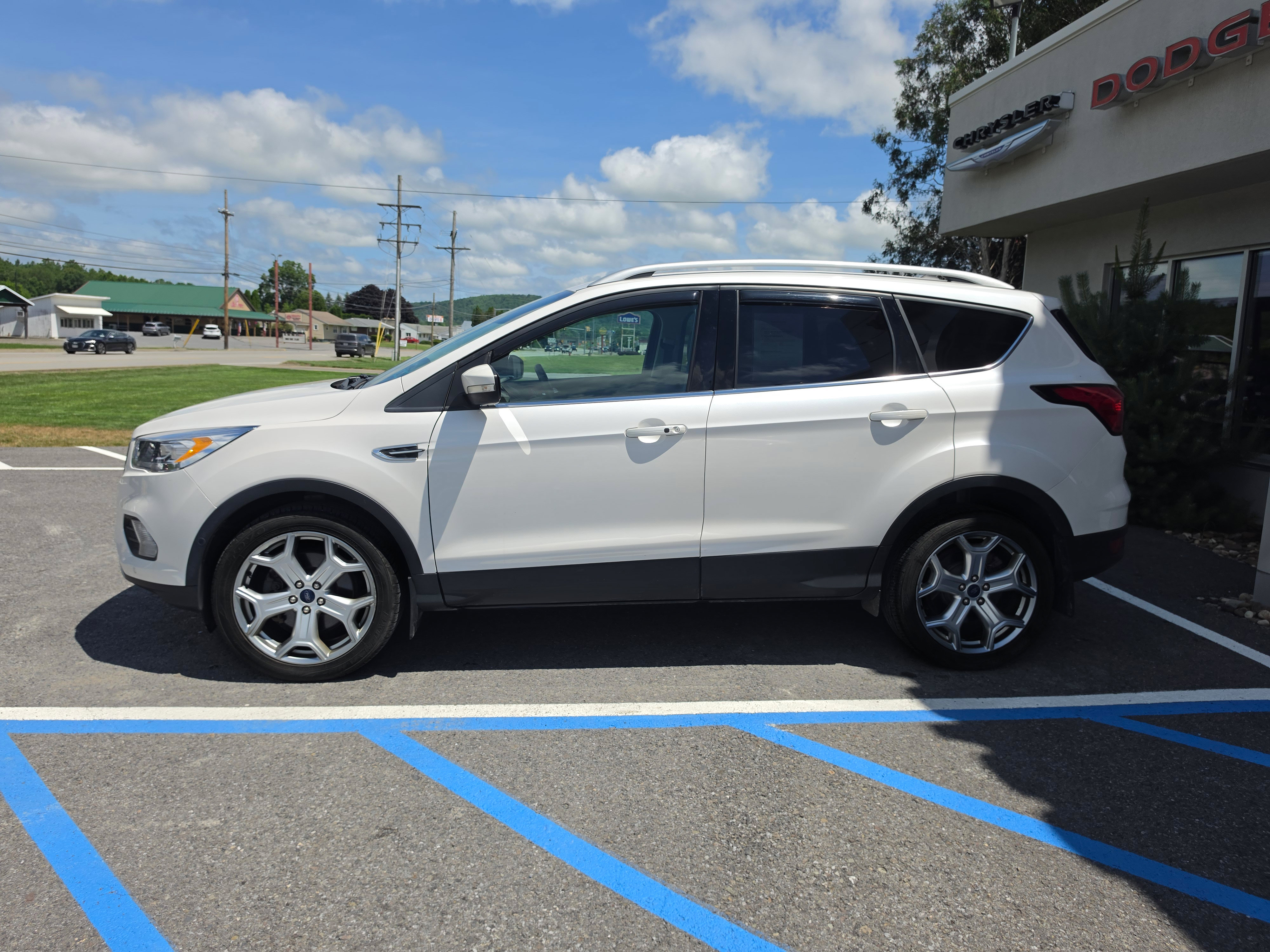 Used 2019 Ford Escape Titanium AWD/4WD image 7
