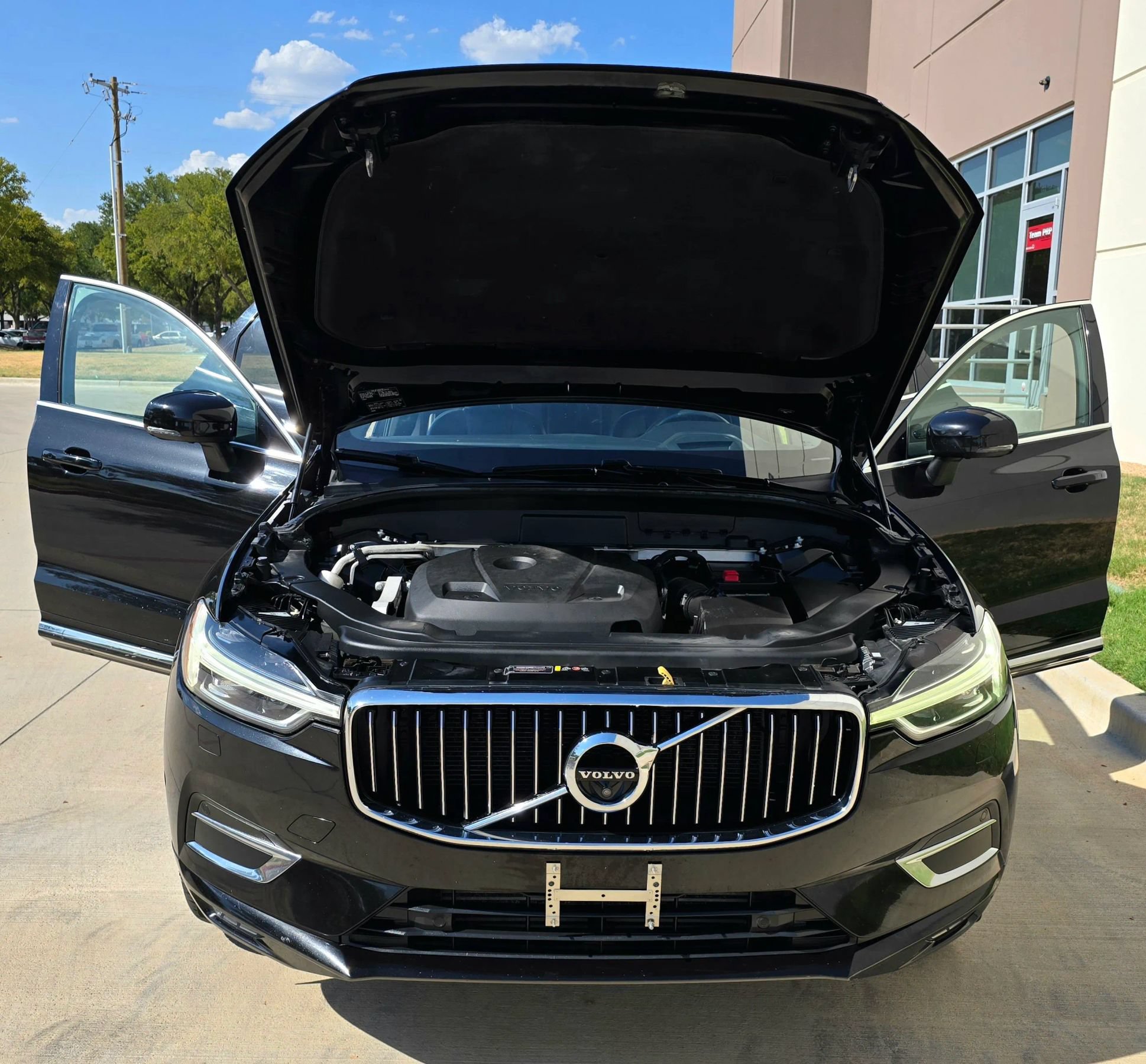 Used 2018 Volvo XC60 T6 Inscription w/ Luxury Seat Package AWD/4WD image 13