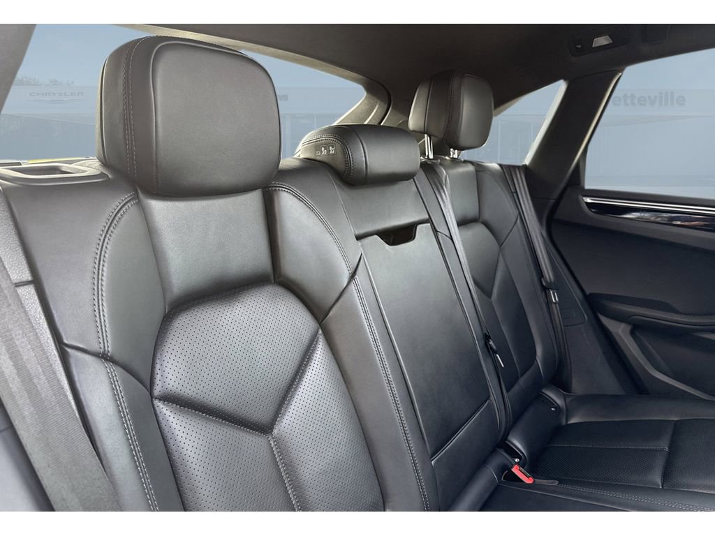 Used 2024 Porsche Macan Turbo image 23