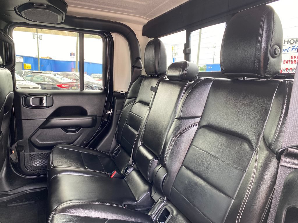 Used 2020 Jeep Gladiator Overland w/ Dual Top Group AWD/4WD image 16