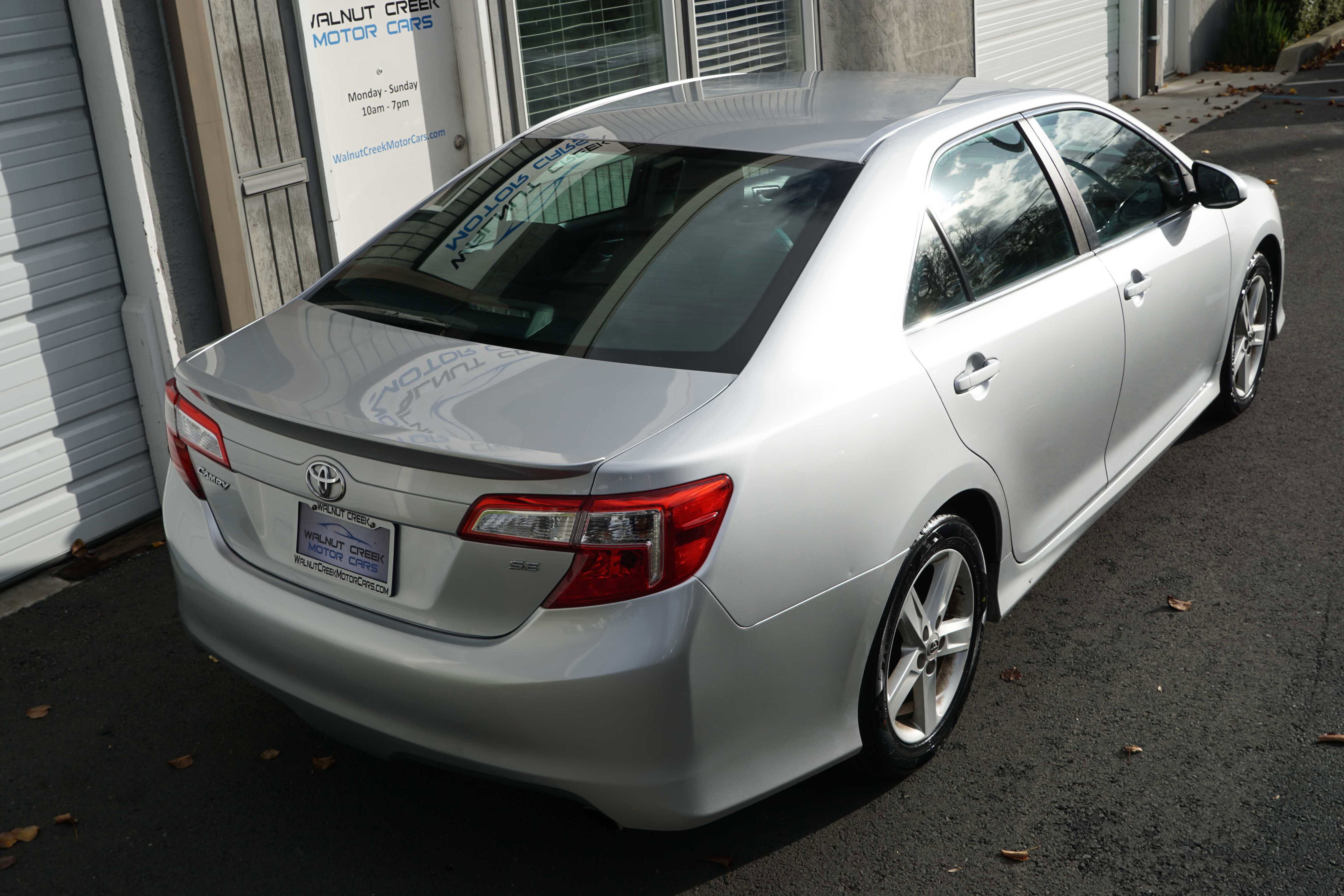 Used 2014 Toyota Camry SE image 26