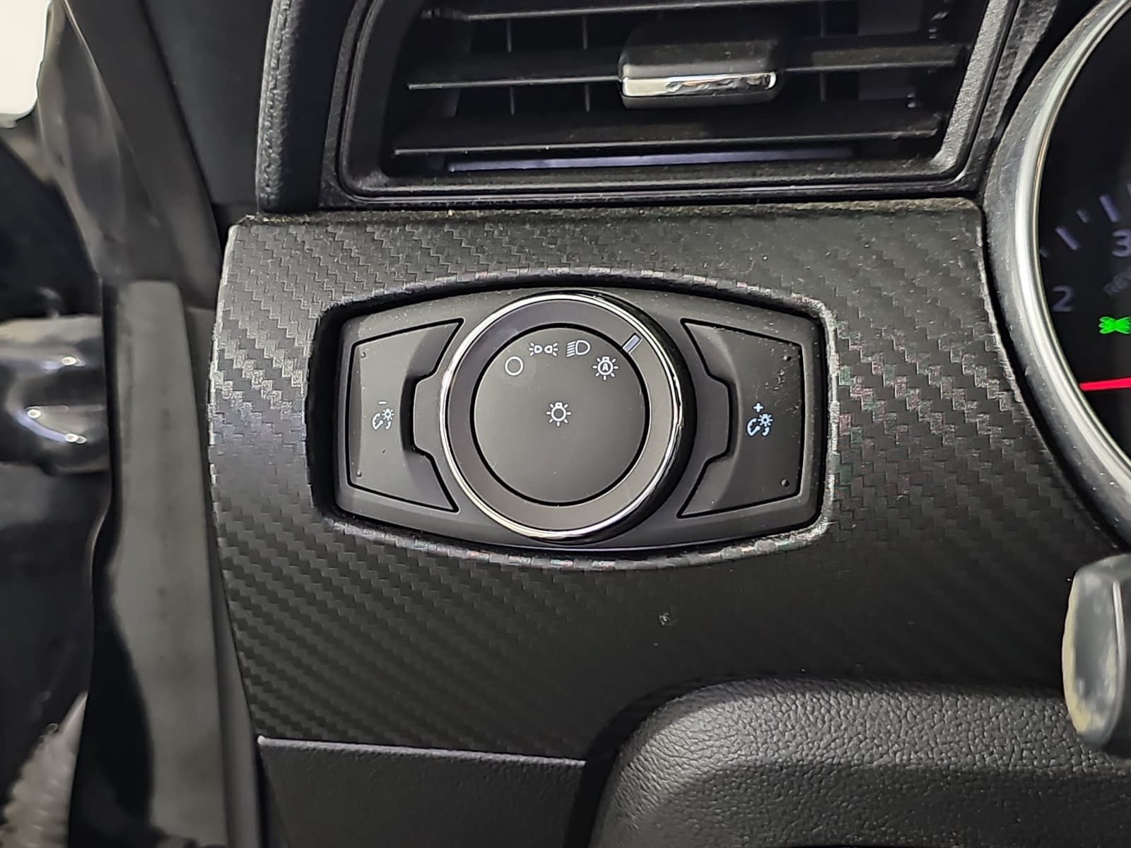 Used 2019 Ford Mustang Coupe RWD image 22