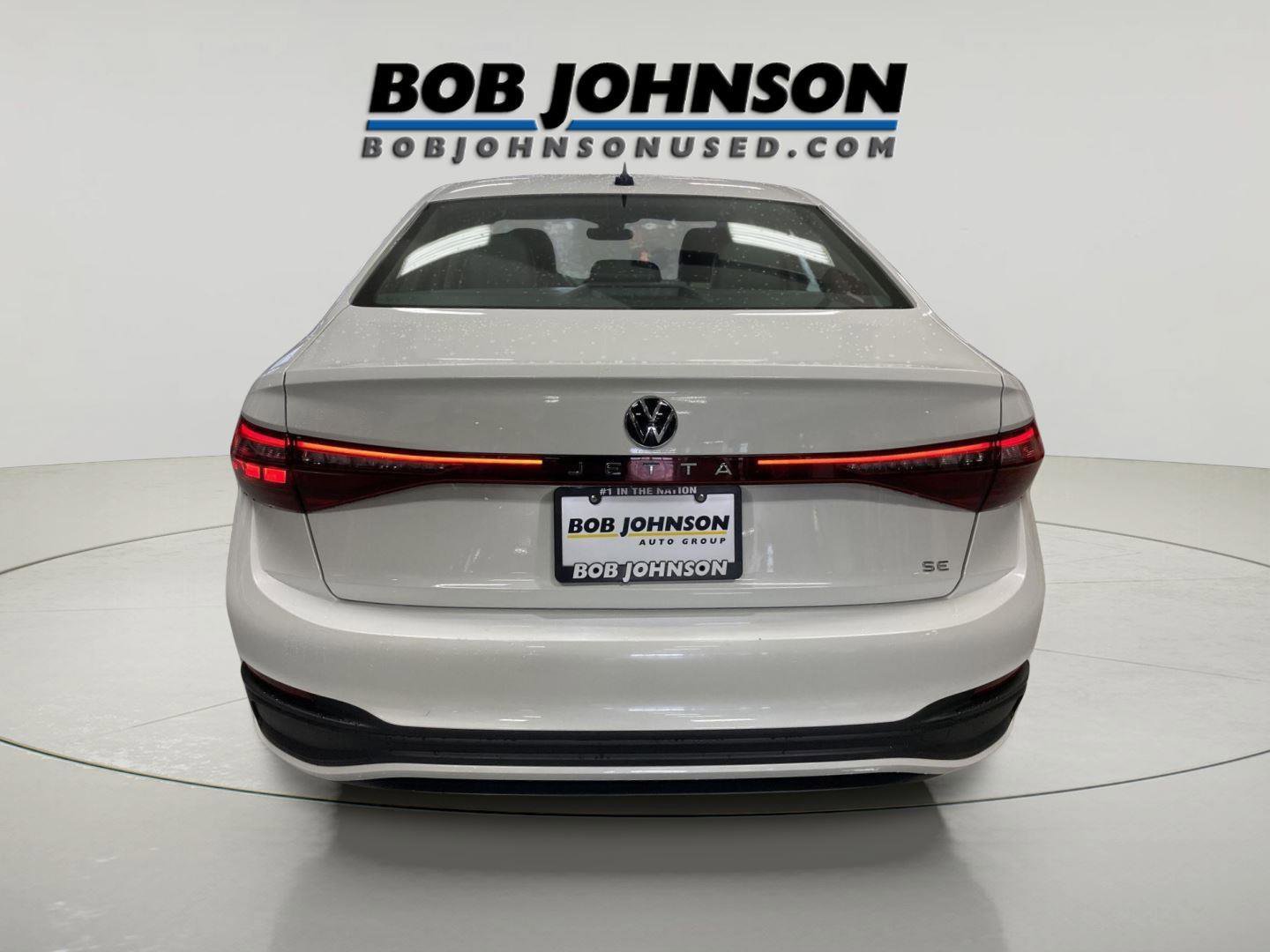 Used 2025 Volkswagen Jetta SE w/ Sunroof Package image 6