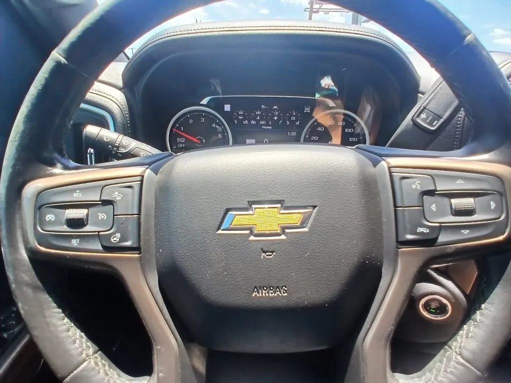 Used 2020 Chevrolet Silverado 1500 High Country w/ Technology Package AWD/4WD image 28