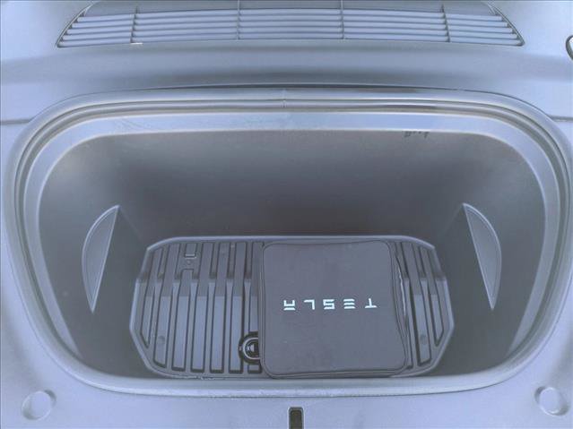 Used 2024 Tesla Model Y Long Range AWD/4WD image 23