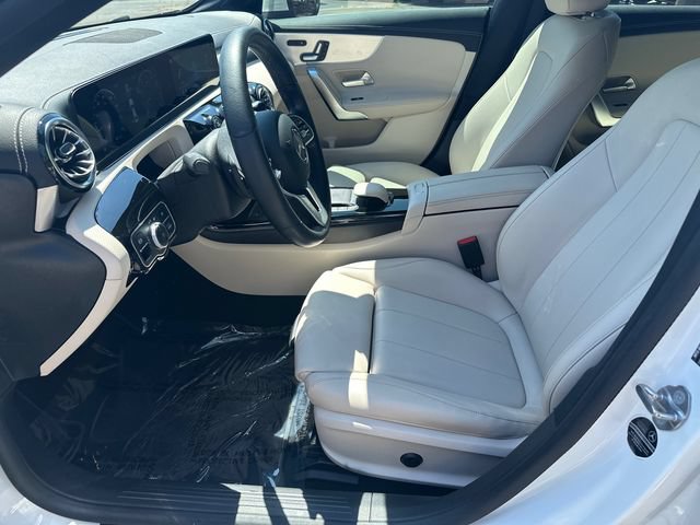 Used 2022 Mercedes-Benz CLA 250 image 11