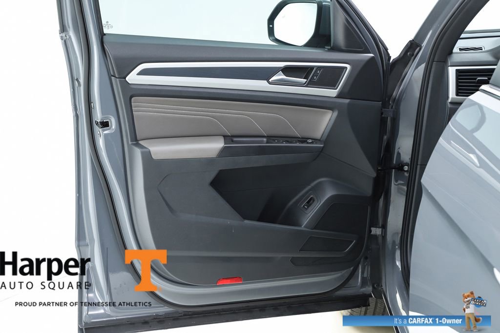 Used 2023 Volkswagen Atlas Cross Sport SEL image 57
