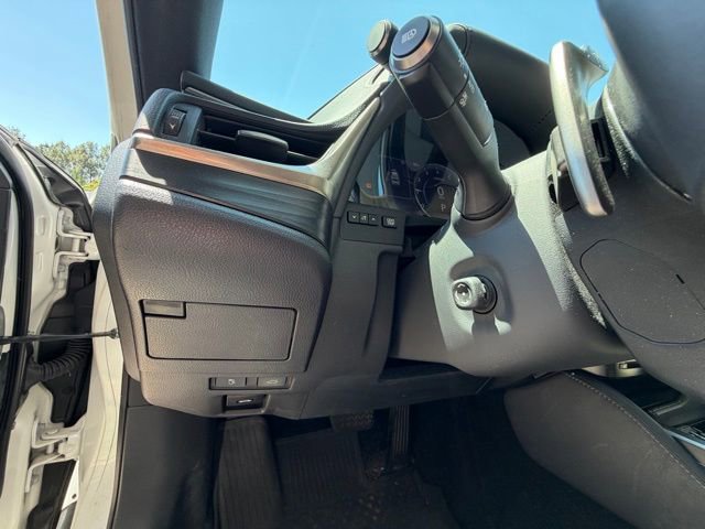 Used 2020 Lexus ES 350 w/ Premium Package image 13