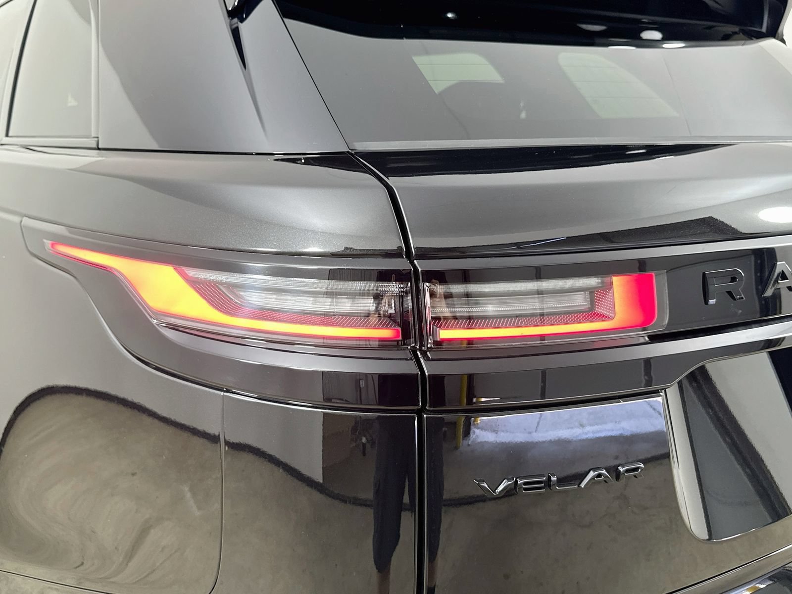 New 2026 Land Rover Range Rover Velar S AWD/4WD image 6