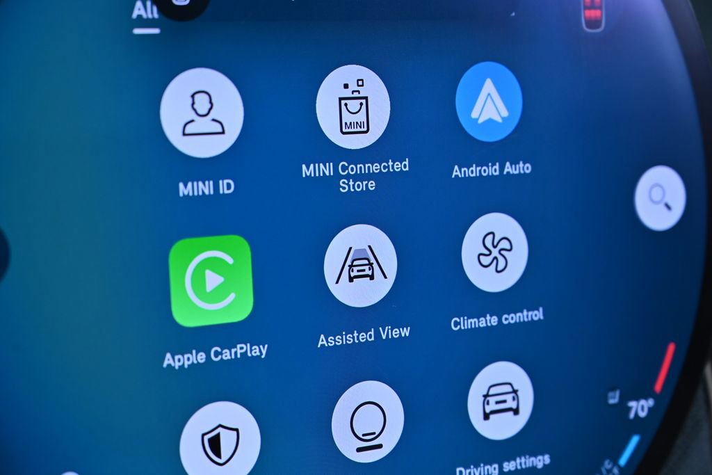 Used 2025 MINI Cooper Countryman S image 18
