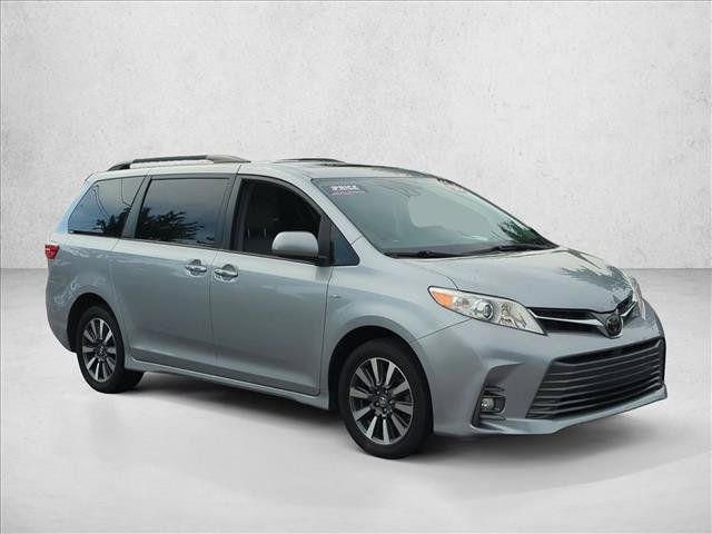 Used 2018 Toyota Sienna XLE AWD/4WD image 3