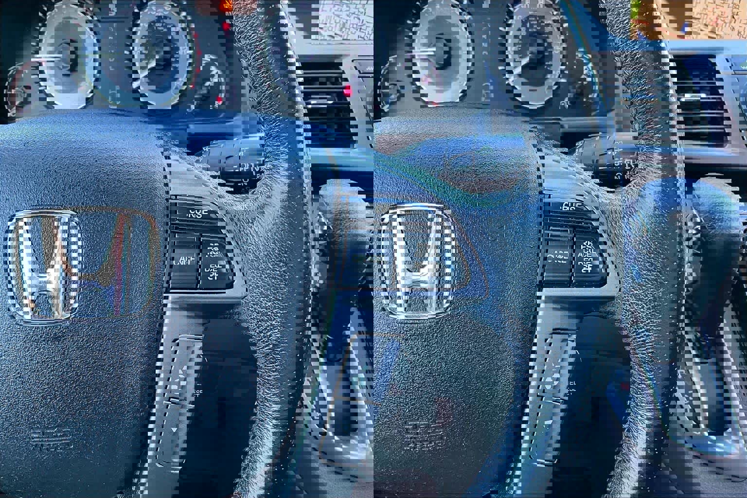 Used 2014 Honda Odyssey Touring Elite image 25