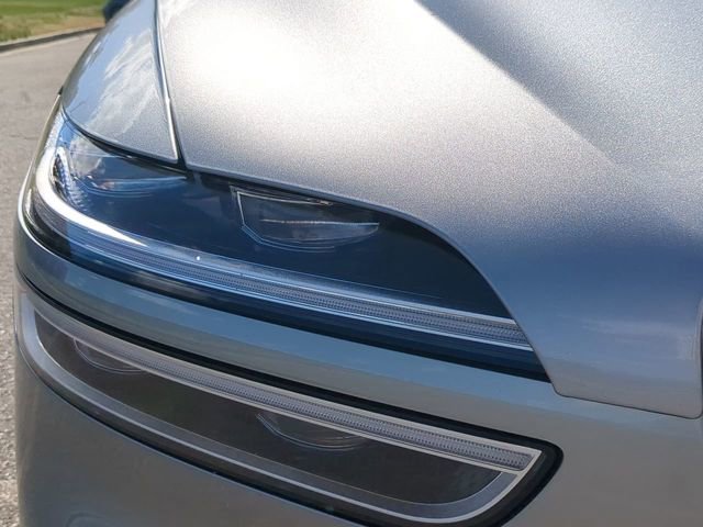 Used 2024 Genesis GV70 2.5T w/ Advanced Package image 9
