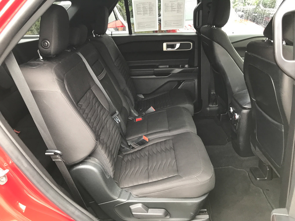 Used 2020 Ford Explorer XLT w/ Comfort Package image 28
