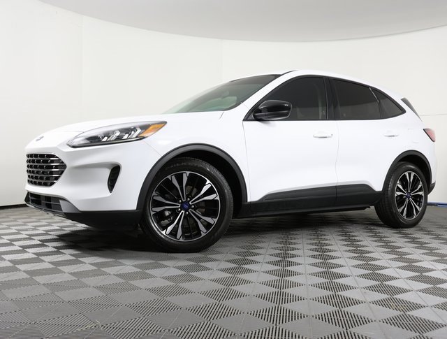 Used 2022 Ford Escape SE w/ SE Sport Appearance Package