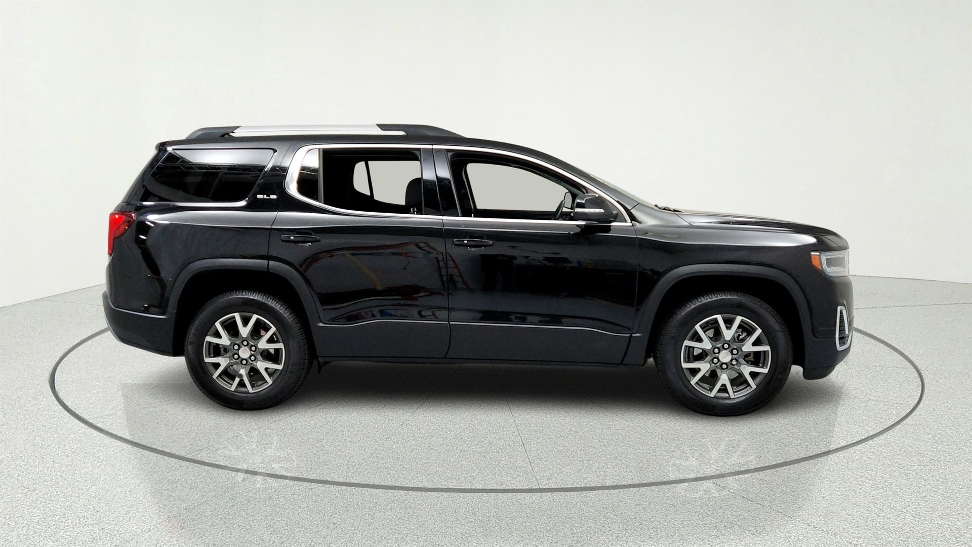 Used 2021 GMC Acadia SLE w/ Driver Convenience Package FWD image 6