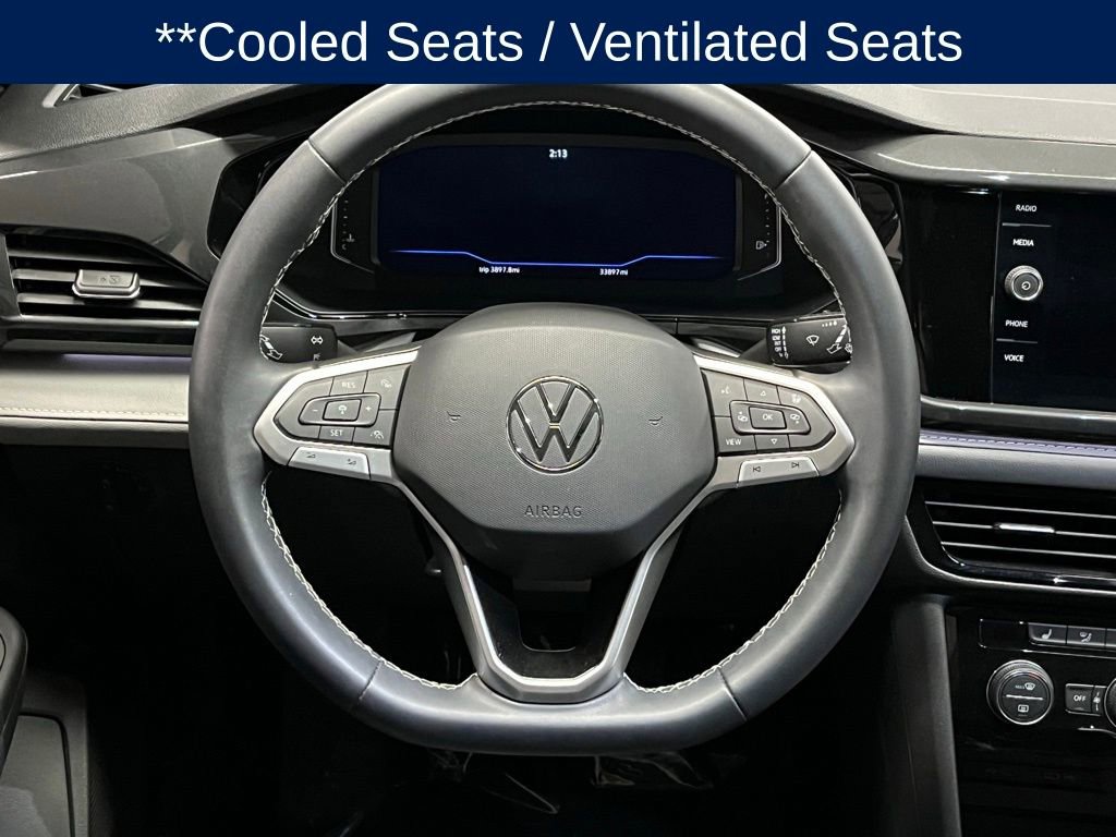 Used 2023 Volkswagen Taos SEL image 9