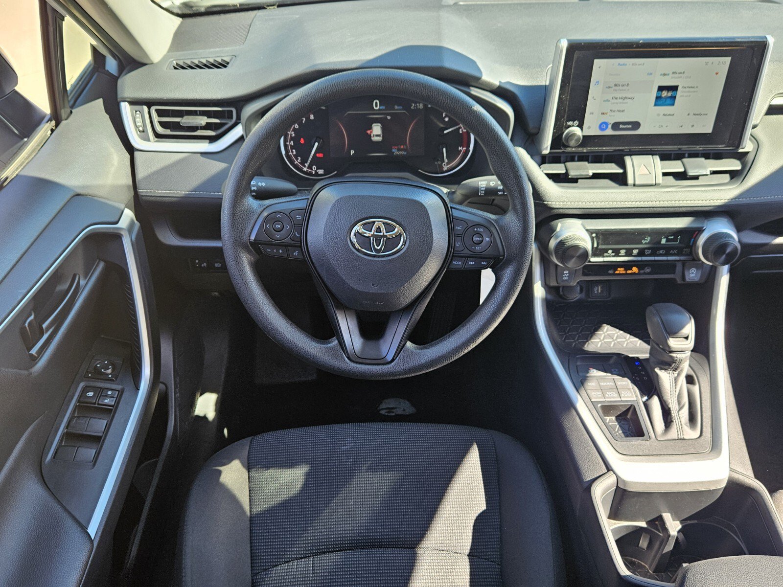 Used 2025 Toyota RAV4 LE AWD/4WD image 13