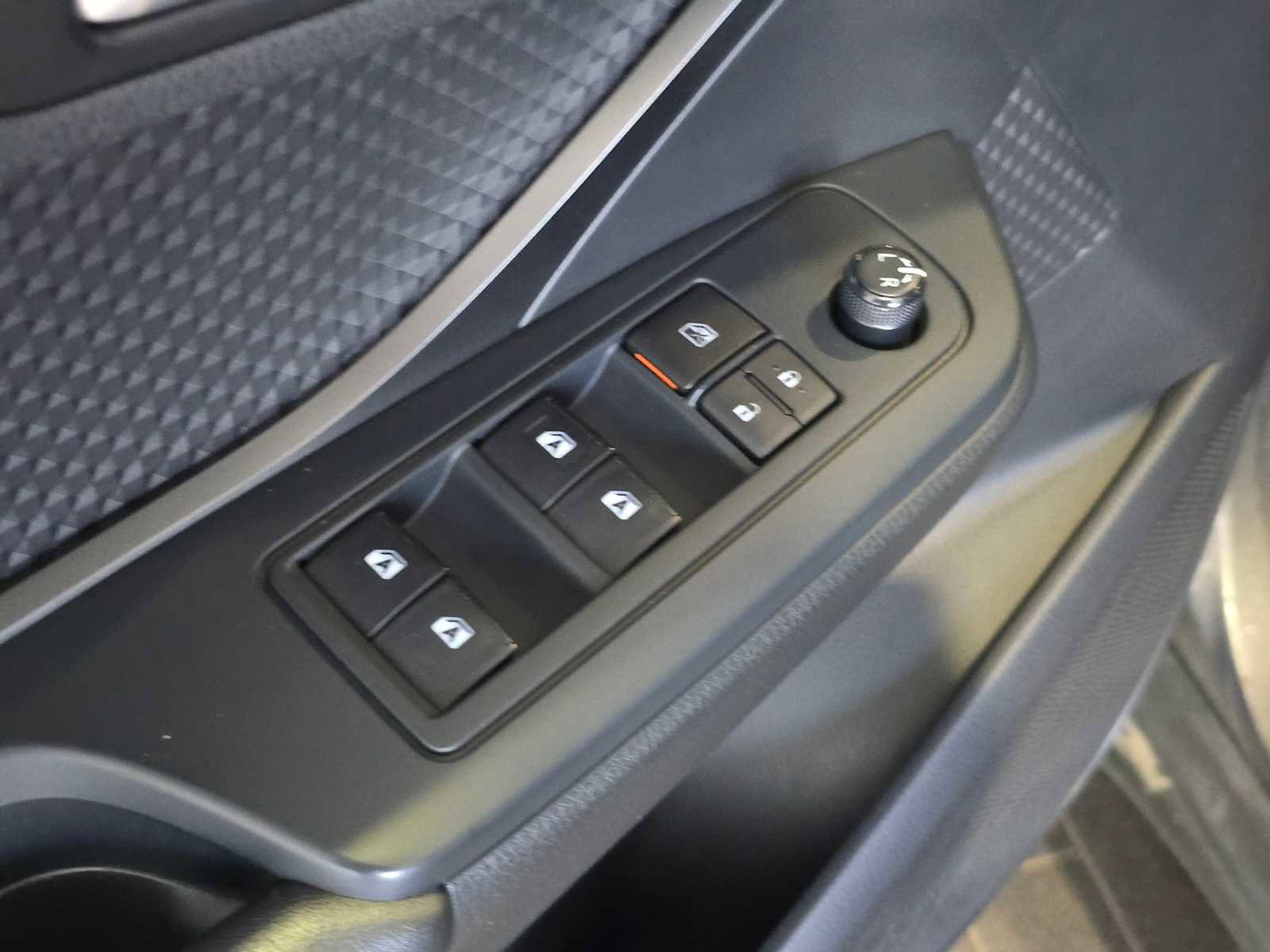 Used 2019 Toyota C-HR LE image 22