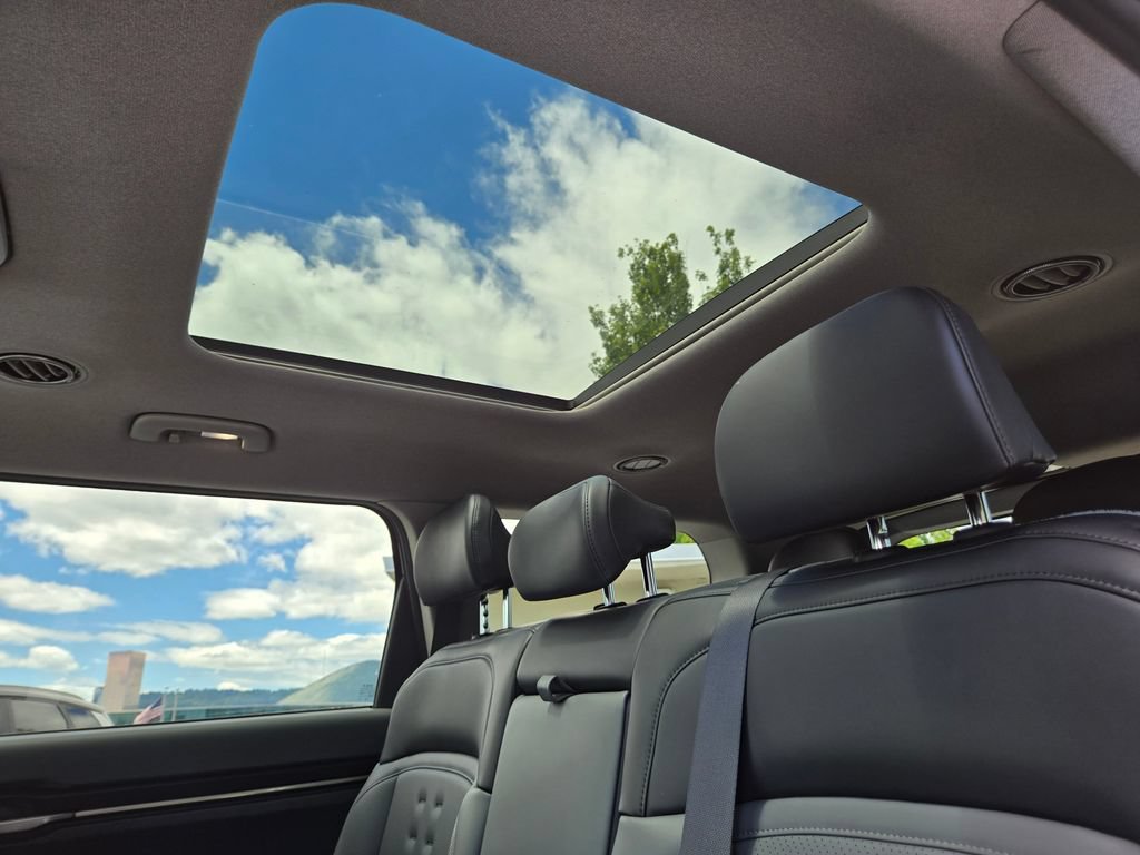 Certified 2024 Kia EV9 Wind AWD/4WD image 18