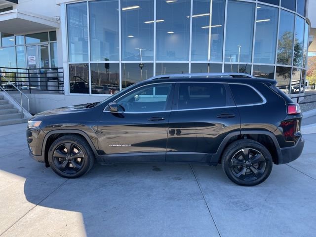 Used 2019 Jeep Cherokee Limited w/ Luxury Group image 4