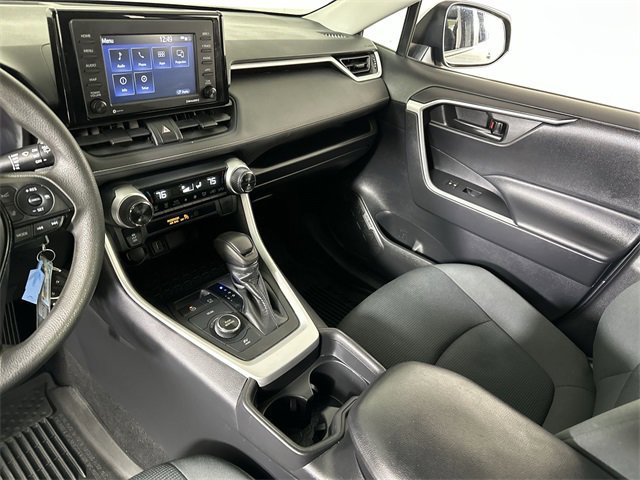 Used 2021 Toyota RAV4 LE image 36