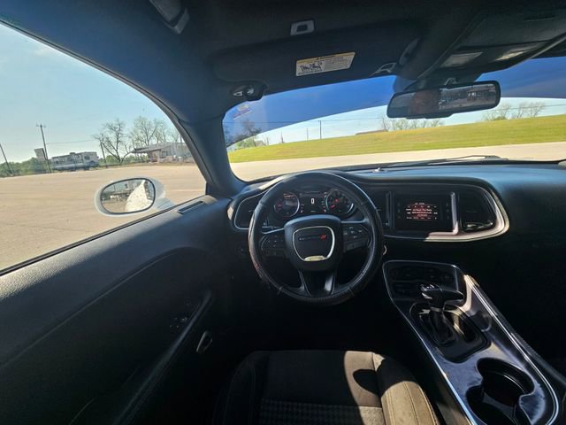 Used 2017 Dodge Challenger SXT image 13