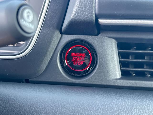 Used 2025 Honda Pilot Black Edition image 30