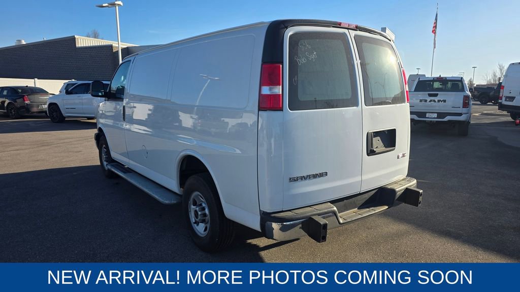 Used 2024 GMC Savana 2500 w/ Driver Convenience Package image 3