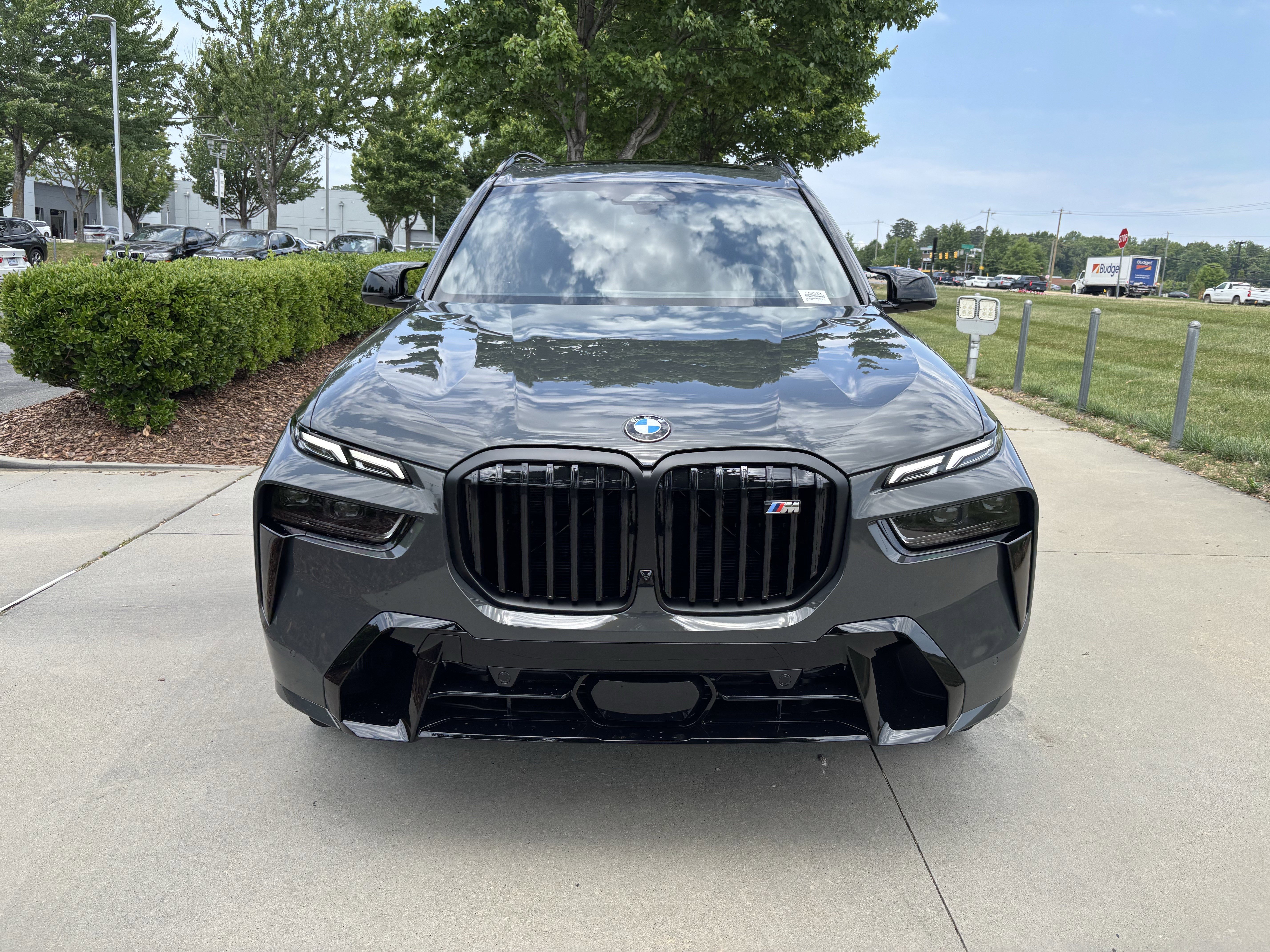 New 2027 BMW X7 M60i AWD/4WD image 3