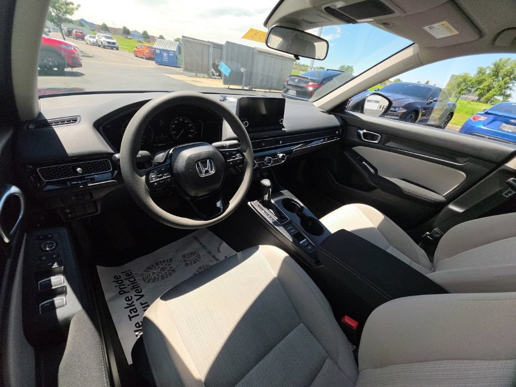 Used 2023 Honda Civic LX image 25
