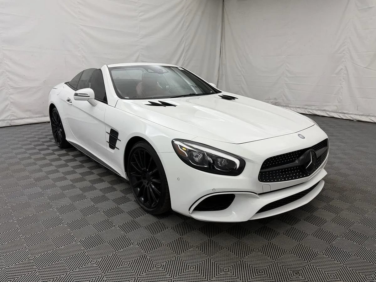 Used 2017 Mercedes-Benz SL 550 image 3
