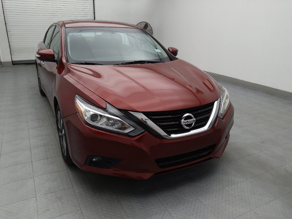 Used 2017 Nissan Altima 2.5 SV w/ Convenience Package image 14
