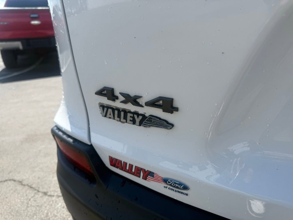 Used 2022 Jeep Cherokee Trailhawk w/ Premium Leather Package AWD/4WD image 43